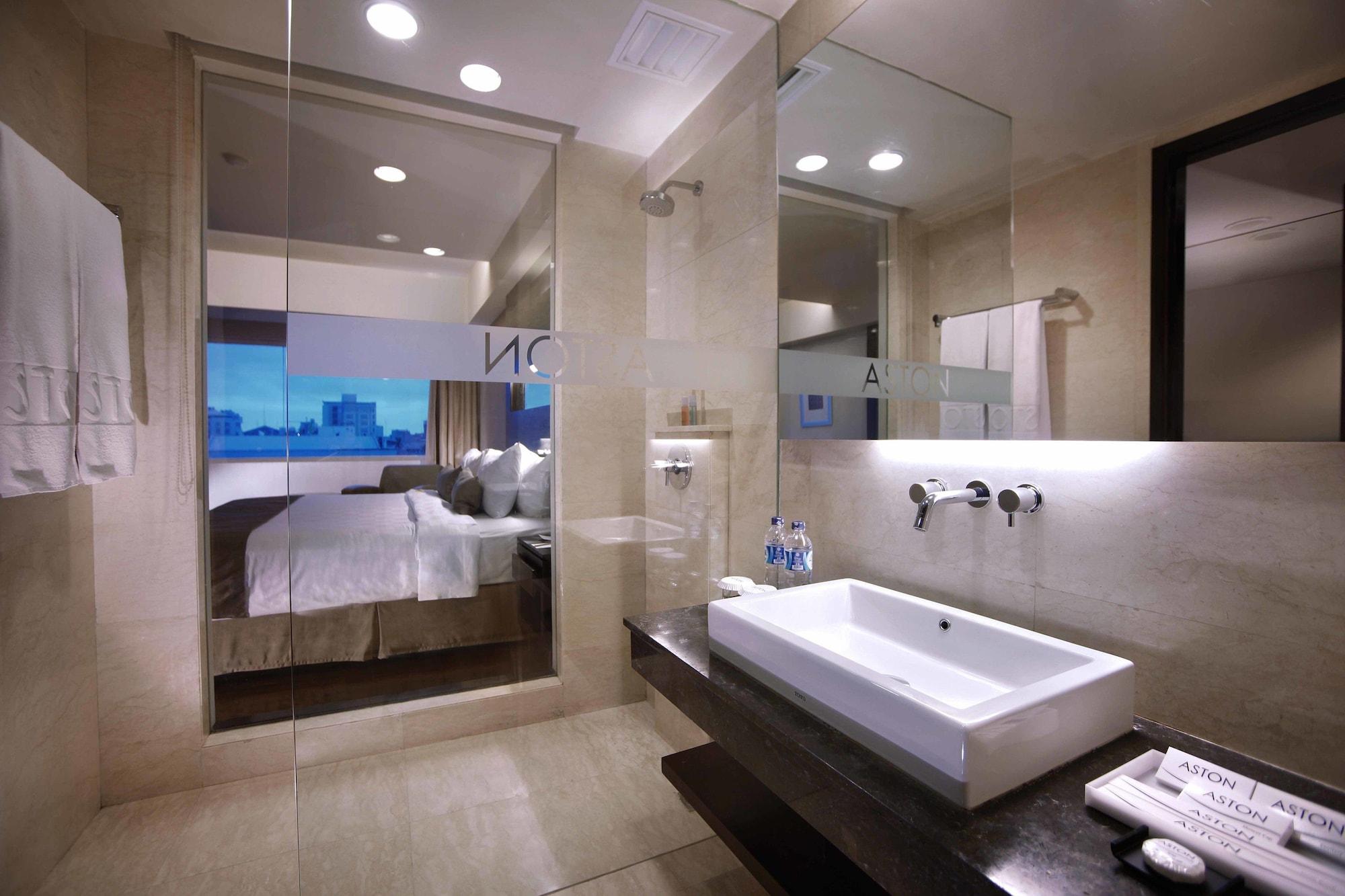 Aston Makassar Hotel & Convention Center Εξωτερικό φωτογραφία