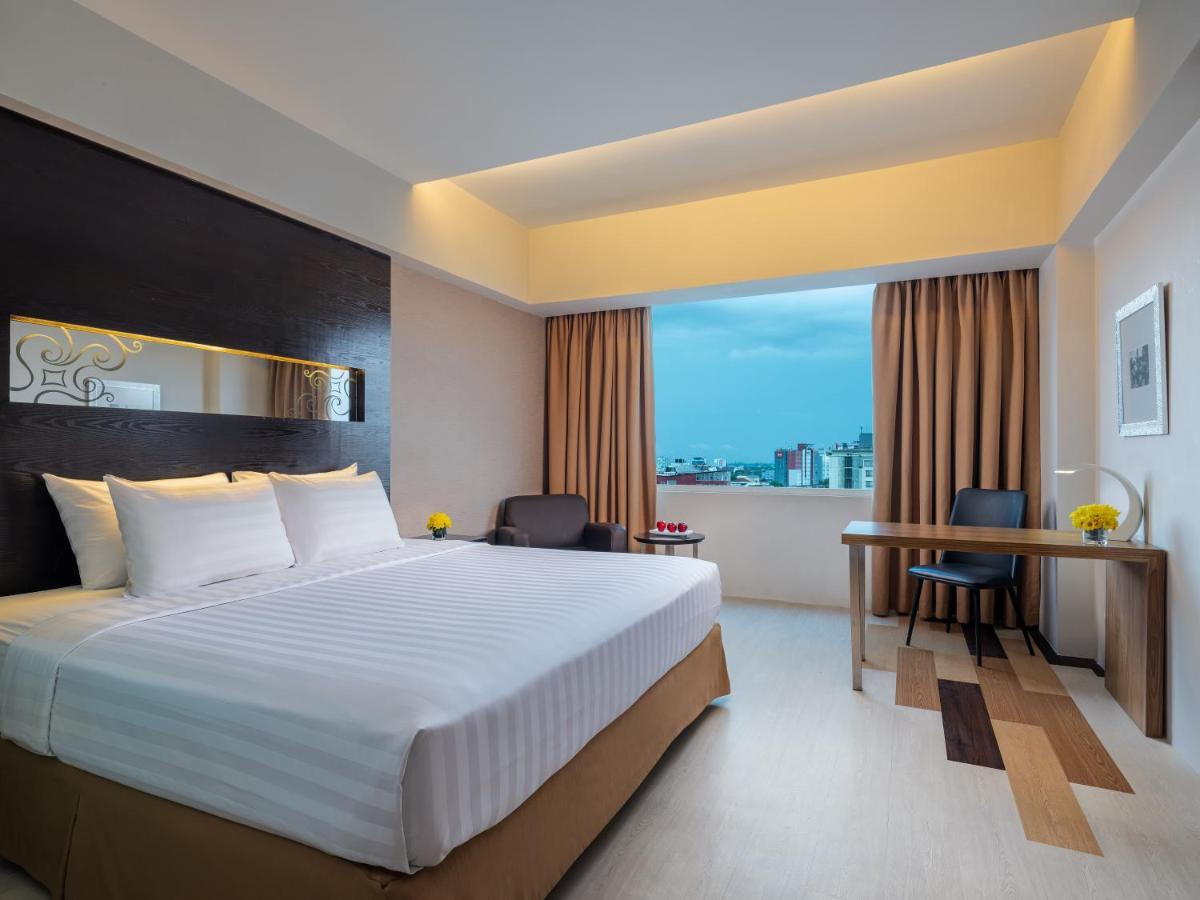 Aston Makassar Hotel & Convention Center Εξωτερικό φωτογραφία