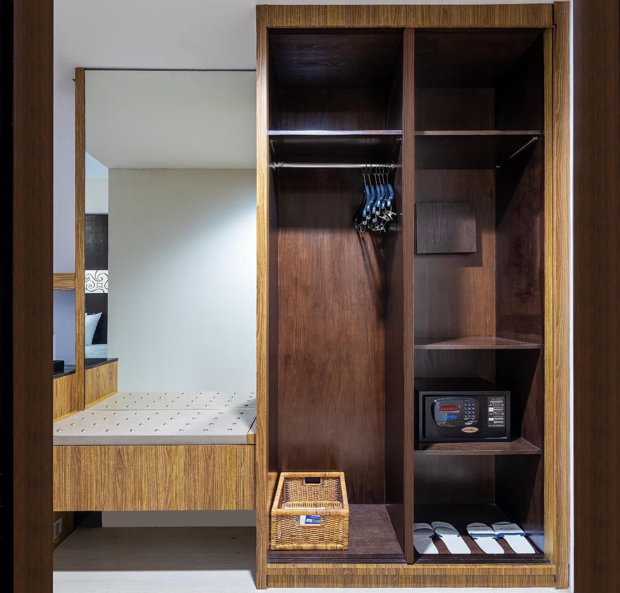 Aston Makassar Hotel & Convention Center Εξωτερικό φωτογραφία