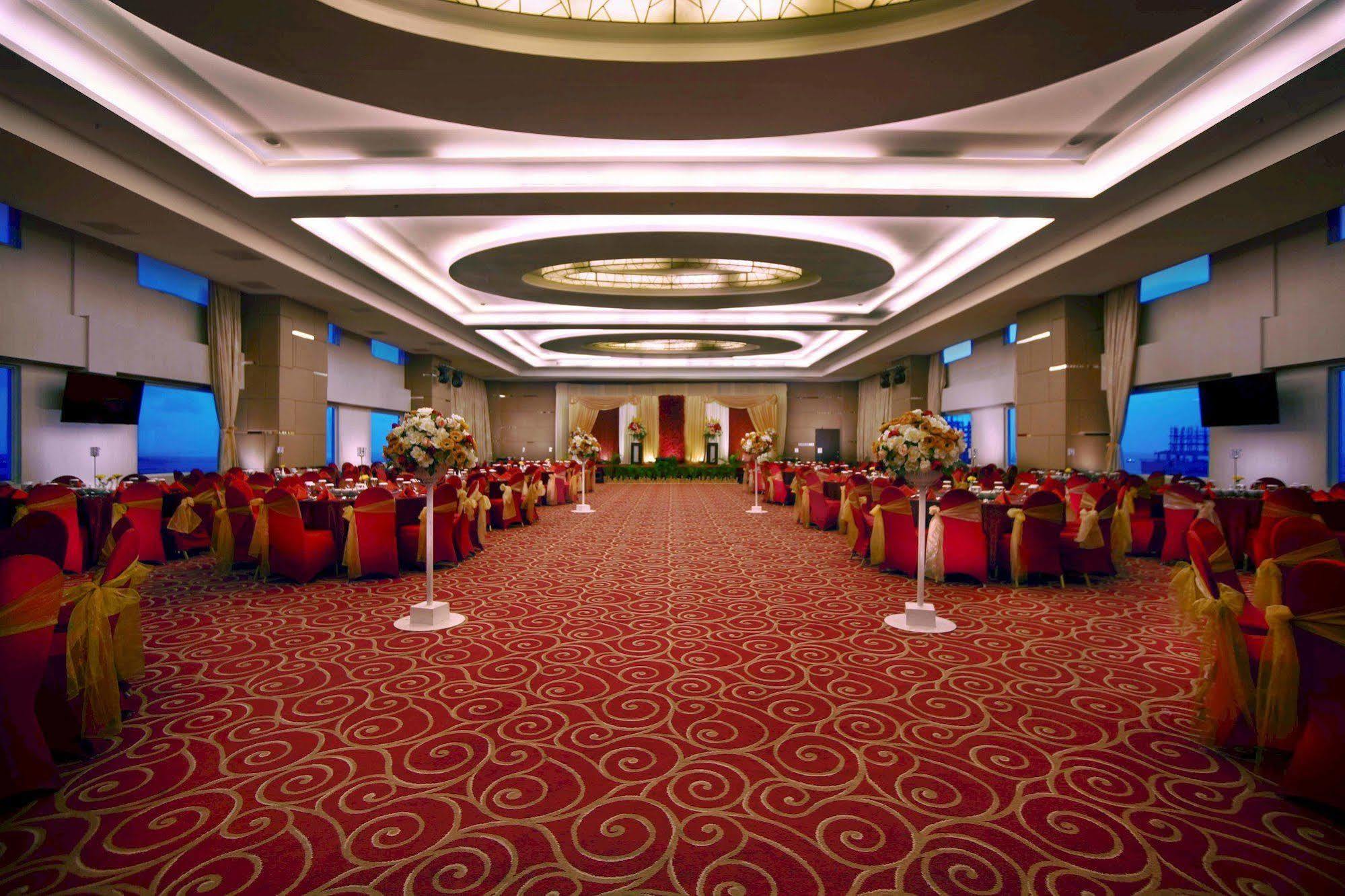Aston Makassar Hotel & Convention Center Εξωτερικό φωτογραφία